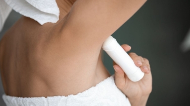 Por qué no deberías echarte desodorante justo después de la ducha