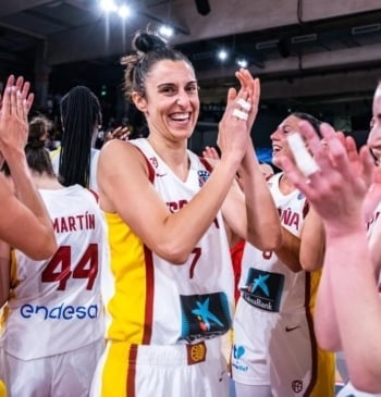 España domina a Alemania con autoridad y asegura su pase a cuartos [...]