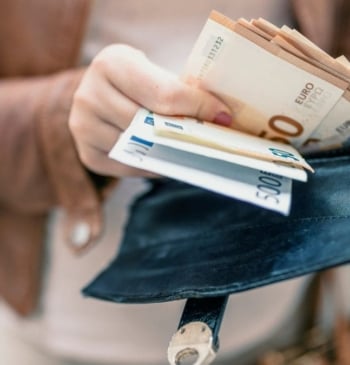 Estas es la cantidad de dinero en efectivo que puedes llevar encima [...]