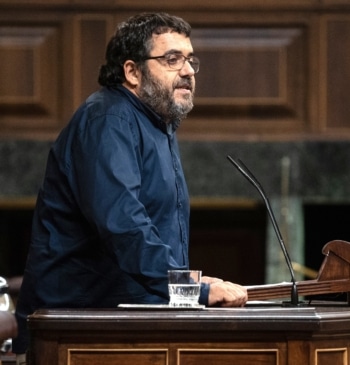 El socio balear de Yolanda Díaz aplaza la decisión de salir de [...]