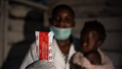 Un sobre que salva vidas: el RUTF y la lucha contra la desnutrición infantil en África
