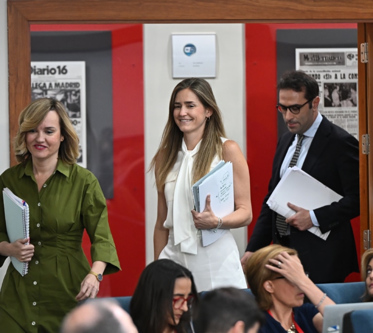 El 'decreto antiapagones' de Aagesen aflora las carencias del sistema eléctrico que colapsó en abril