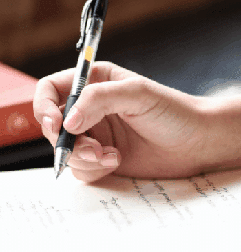 ¿Qué beneficios tiene escribir con la mano?