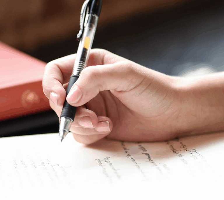 ¿Qué beneficios tiene escribir con la mano?