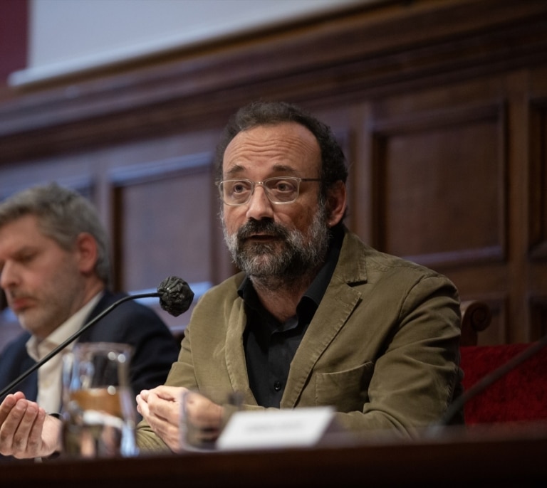 Quién es Benet Salellas, el nuevo abogado independentista de Santos Cerdán