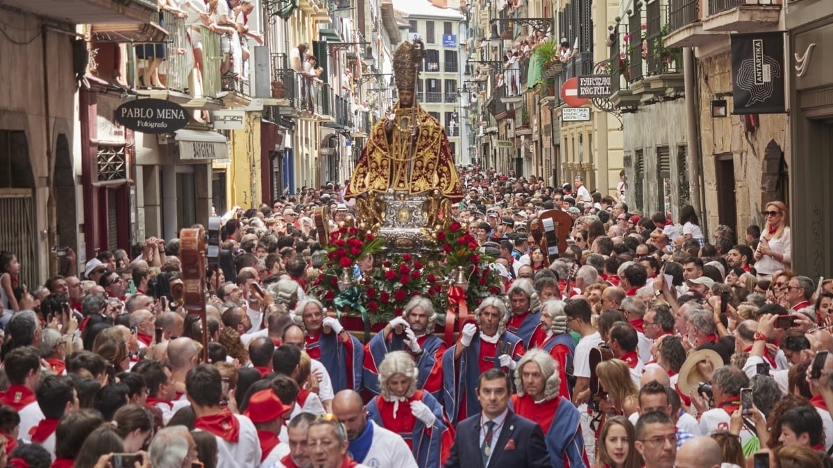 Bares de Pamplona pagan hasta 25 €/hora a jóvenes sin experiencia en San Fermín