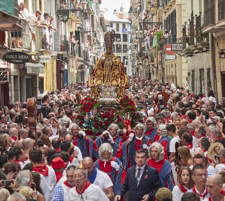 Bares de Pamplona pagan hasta 25 €/hora a jóvenes sin experiencia en San Fermín