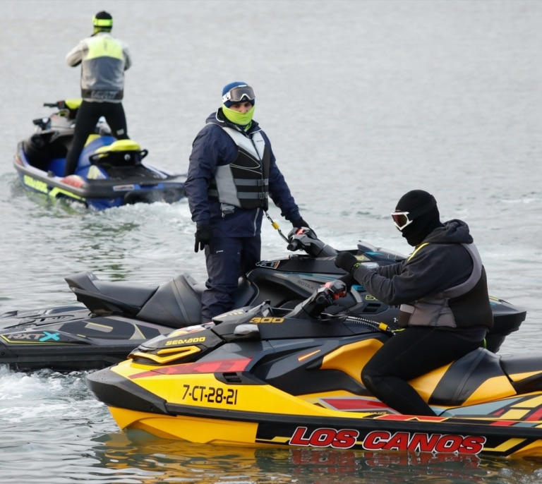 En la Bahía de Palma se centra la búsqueda de la mujer desaparecida en el mar
