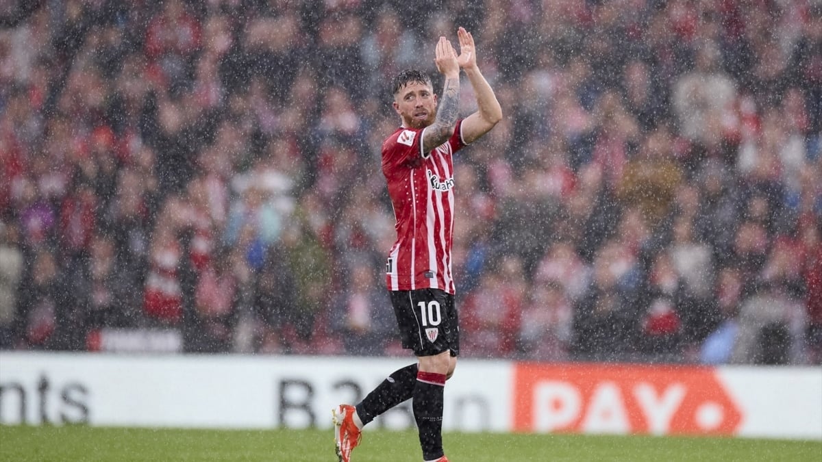 Iker Muniain cuelga las botas y será entrenador del CD Derio tras su retiro