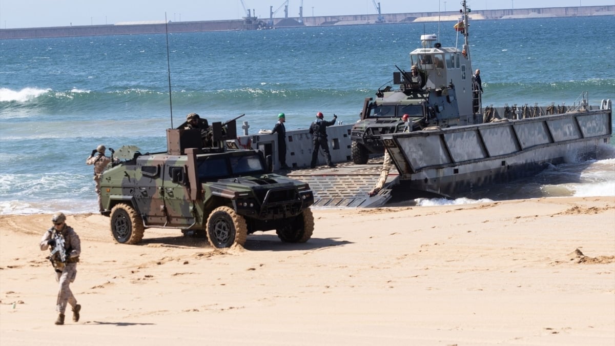 Unos soldados durante unas maniobras militares