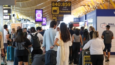Barajas elimina este verano sacar líquidos y portátiles en controles de seguridad
