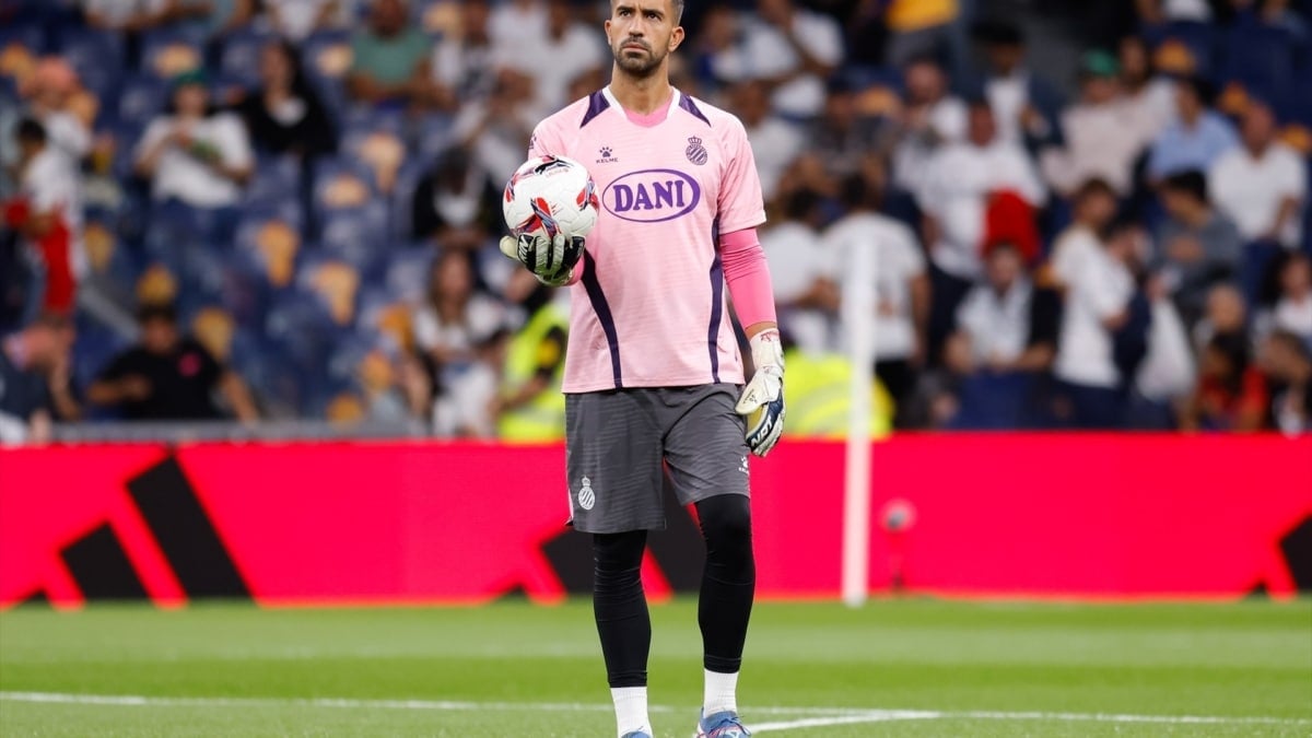El Espanyol anuncia la salida del portero Fernando Pacheco