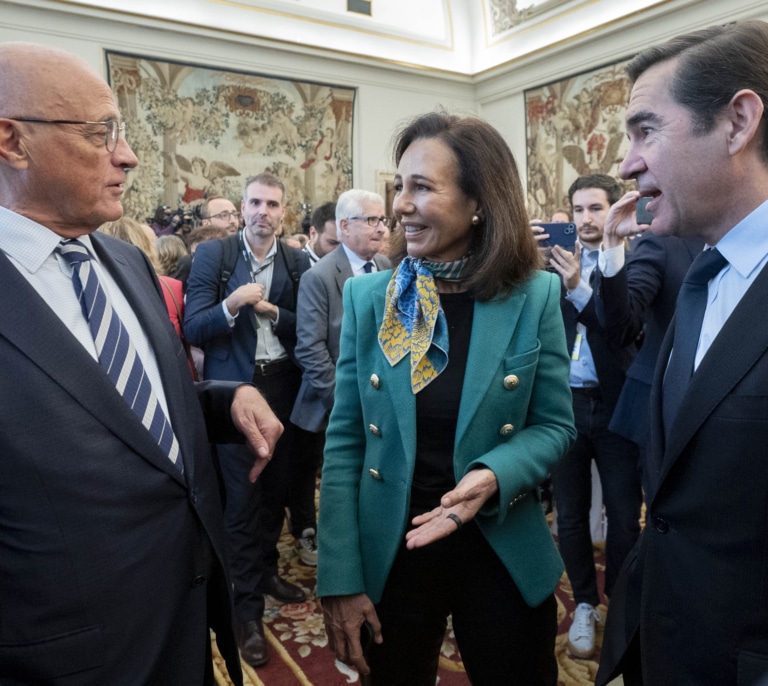 Venta de TSB: Santander echa un capote al Sabadell frente a la opa de BBVA