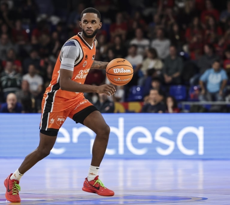 Jean Montero, el base dominicano, renueva con Valencia Basket hasta 2028