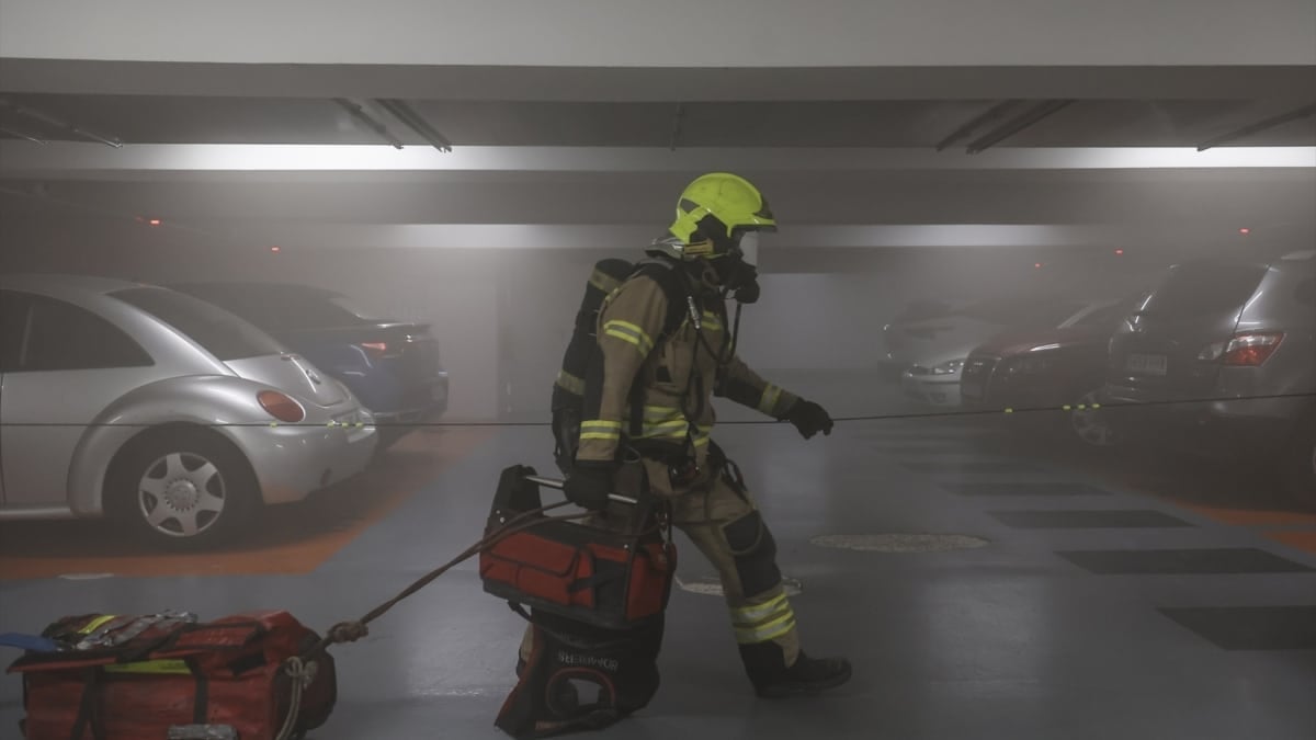 Una empresa revoluciona la extinción de incendios en coches eléctricos: más eficaz, ecológico y seguro que los sistemas tradicionales