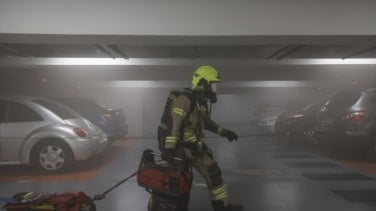 Una empresa revoluciona la extinción de incendios en coches eléctricos: más eficaz, ecológico y seguro que los sistemas tradicionales
