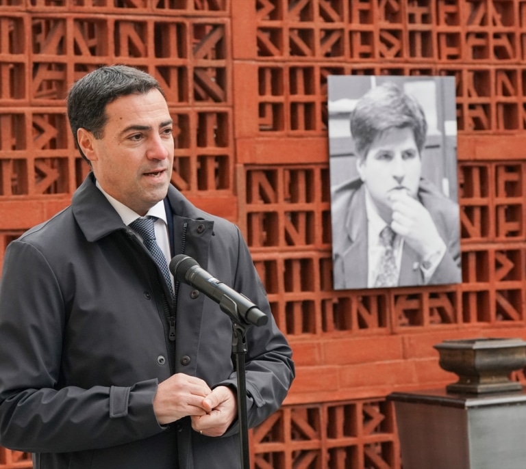 Ya sólo uno de cada tres etarras cumple condena en régimen ordinario: el Gobierno vasco concede el tercer grado a otros tres con delitos de sangre