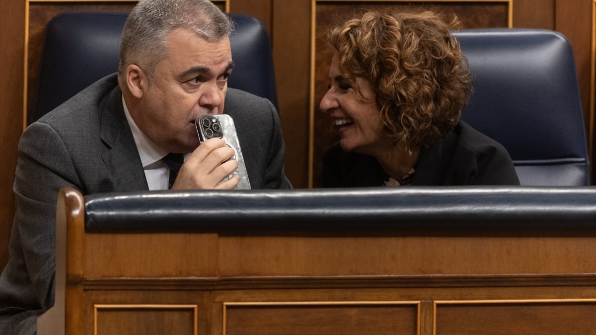 Montero pide a Santos Cerdán que colabore en su declaración en el Tribunal Supremo