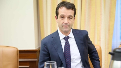 El enfrentamiento entre Moncloa y Escribano entra en un "callejón sin salida"