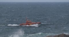 Un hombre es rescatado mientras cruzaba de Tenerife a Gran Canaria con un palet de madera