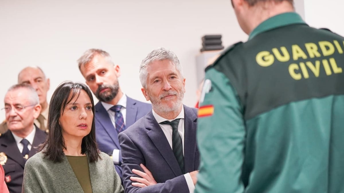 Mercedes González, junto a Marlaska, en un acto de la Guardia Civil en Vitoria.
