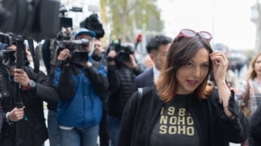Un amigo de Mouliaá apoyó a Errejón ante las presiones de la actriz