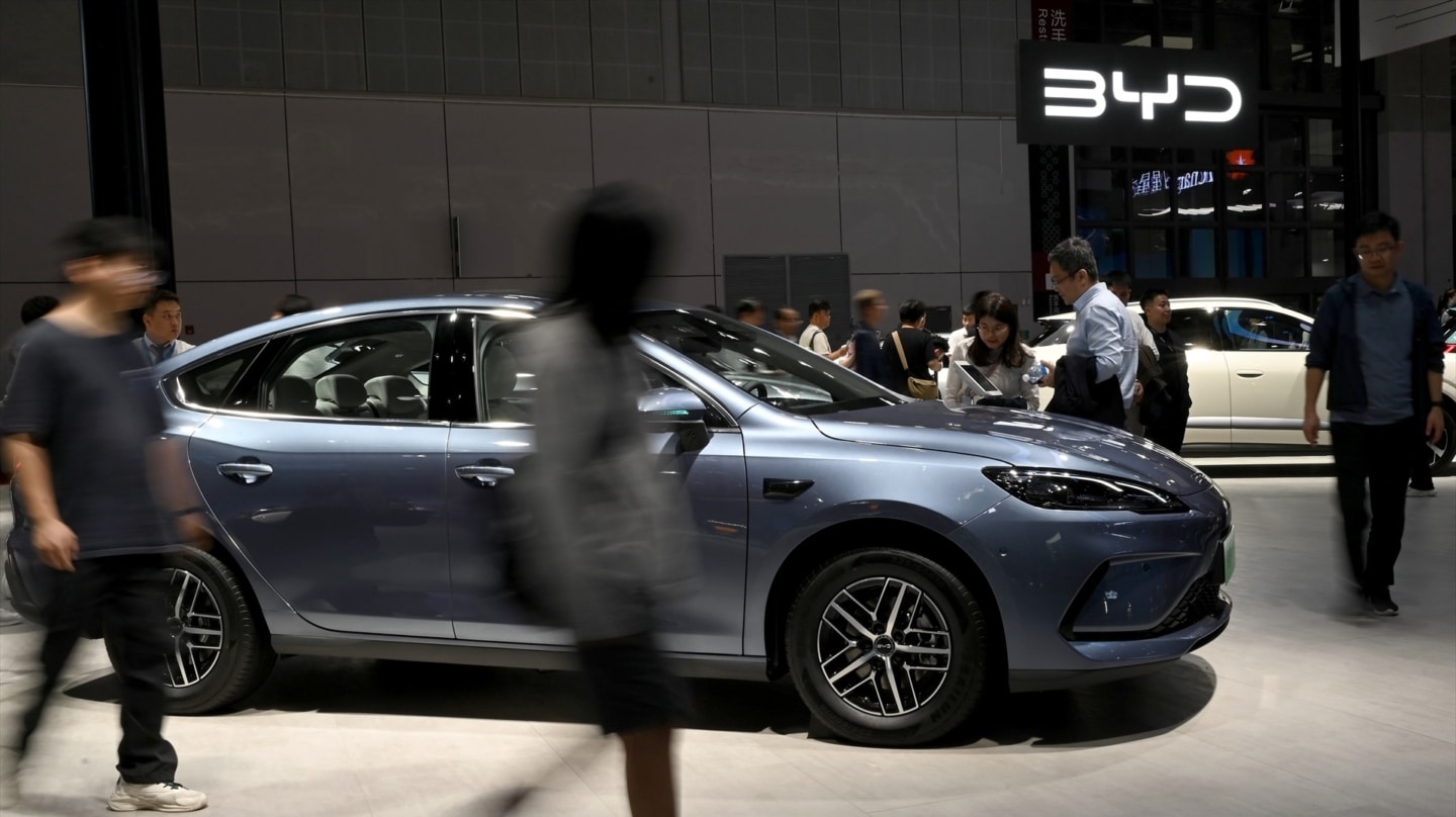 China, el gigante que decide qué coche eléctrico comprarás y a qué precio