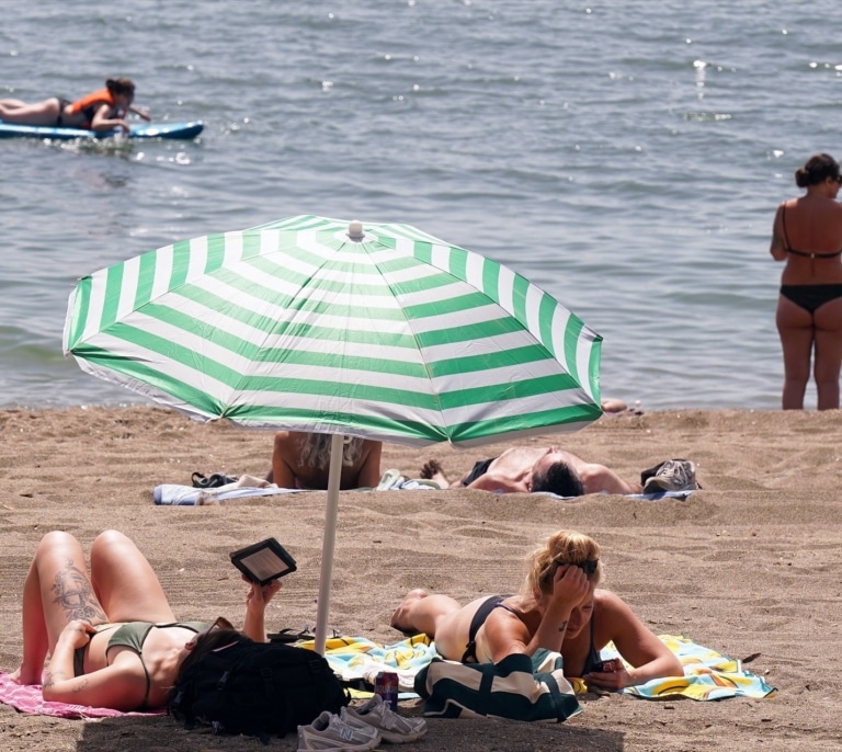 Un bañista muere ahogado en una playa de Vilanova i la Geltrú, Barcelona