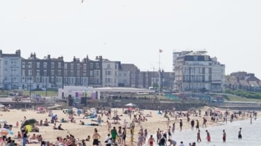 El Reino Unido se prepara para un verano de calor extremo tras la primavera más soleada registrada