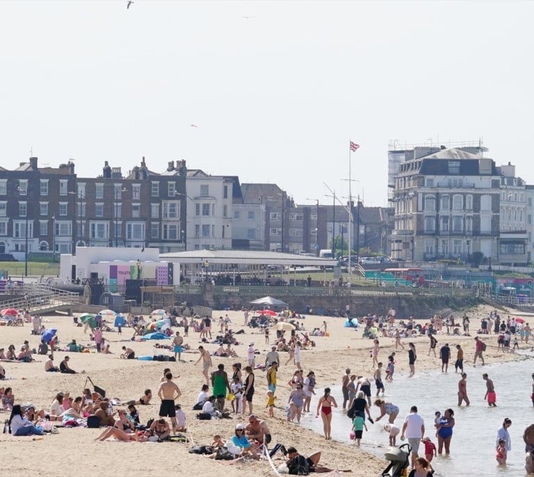 El Reino Unido se prepara para un verano de calor extremo tras la primavera más soleada registrada