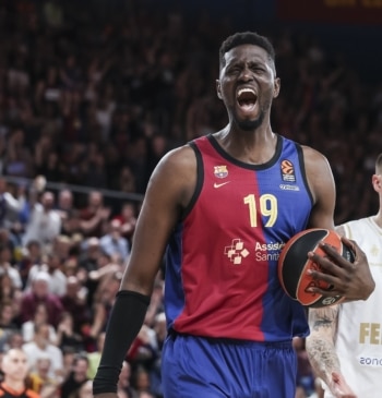 Fall se despide del Barça tras una temporada discreta como pívot titular