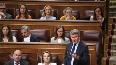 El PP lanza una ofensiva parlamentaria y pide la comparecencia de Sánchez por la "guerra sucia" de Leire Díez