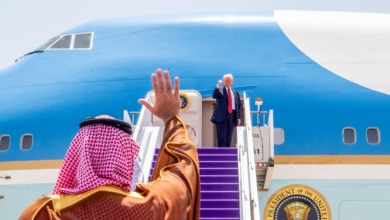 Los petrodólares, el freno de Trump para atacar Irán