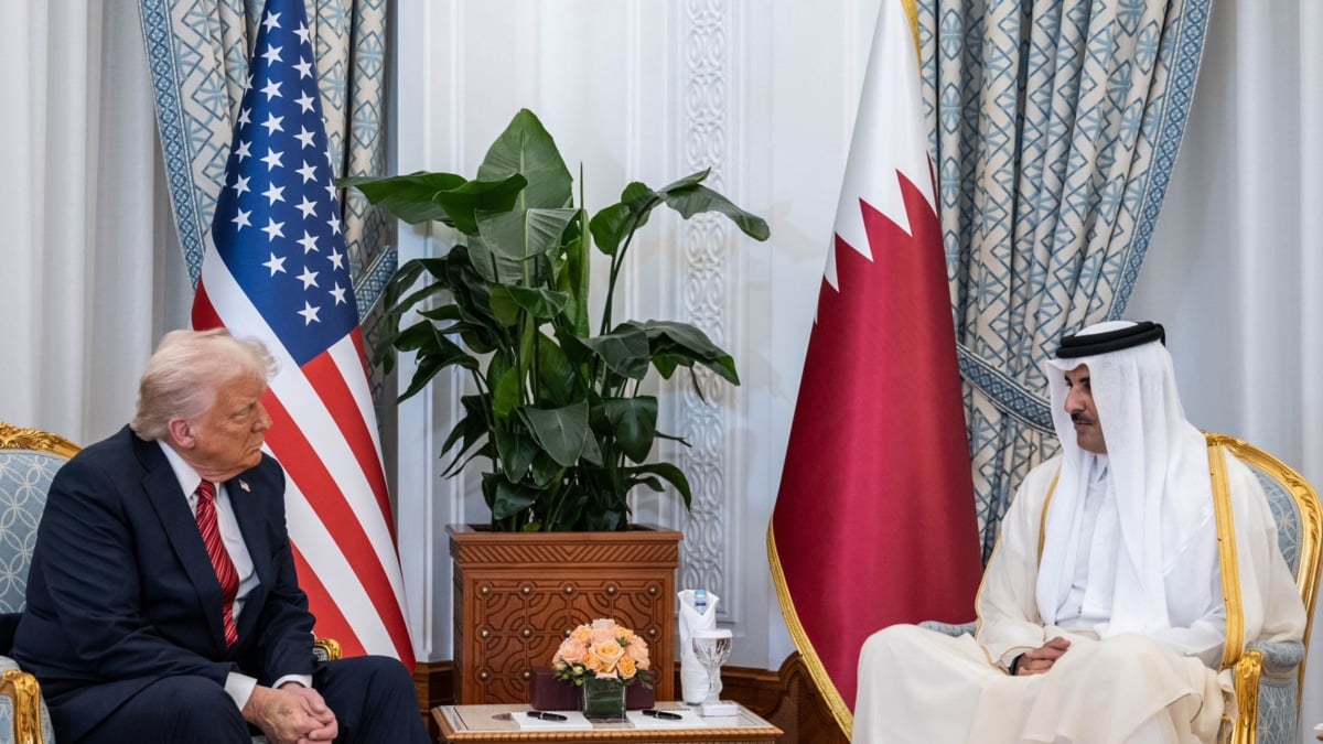 La estrategia del palo y la zanahoria de Trump (y Qatar): "Israel tiene que calmarse. Que sus pilotos regresen a casa"