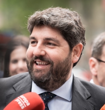 Miras anuncia un acuerdo con Vox para aprobar los presupuestos de Murcia