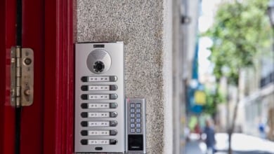 Las irregularidades laborales que les hacen a los limpiadores de pisos turísticos le cuesta 14 millones a Seguridad Social