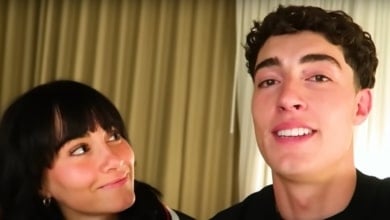 Aitana y Plex confirman su relación con una cita en casa de la cantante