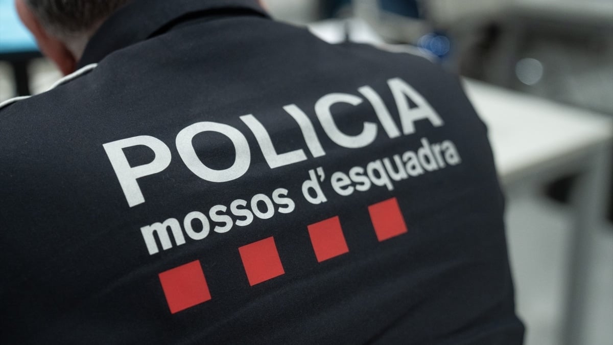Un agente de los Mossos d'Esquadra en una fotografía de archivo.
