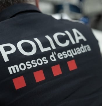 Tres personas detenidas tras agredir a un 'youtuber' que atacaba con gas [...]
