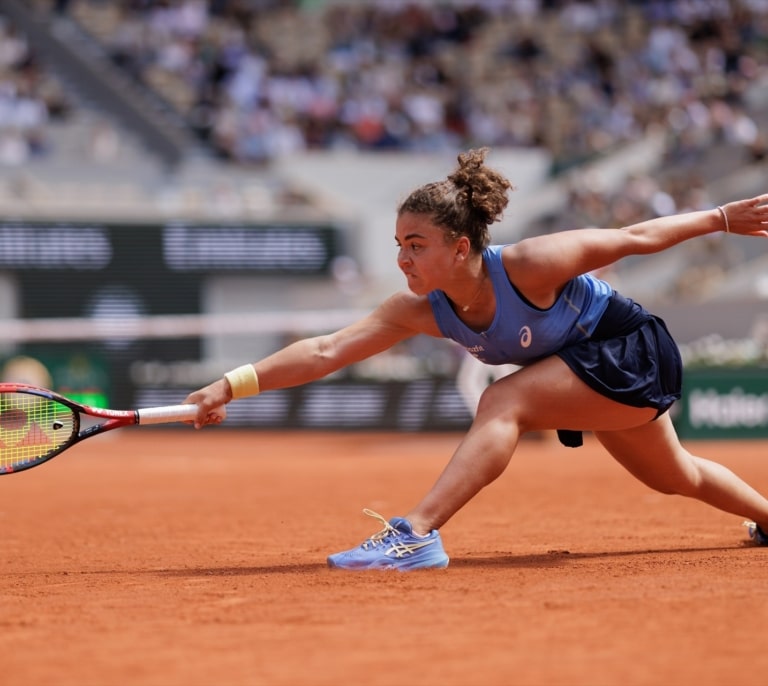 Quién en Jasmine Paolini, tenista italiana, finalista de Grand Slam y campeona olímpica en dobles