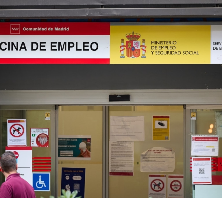 Las personas de más de 52 años que reciban el subsidio por desempleo recibirán hasta un 15% menos a partir de esta fecha