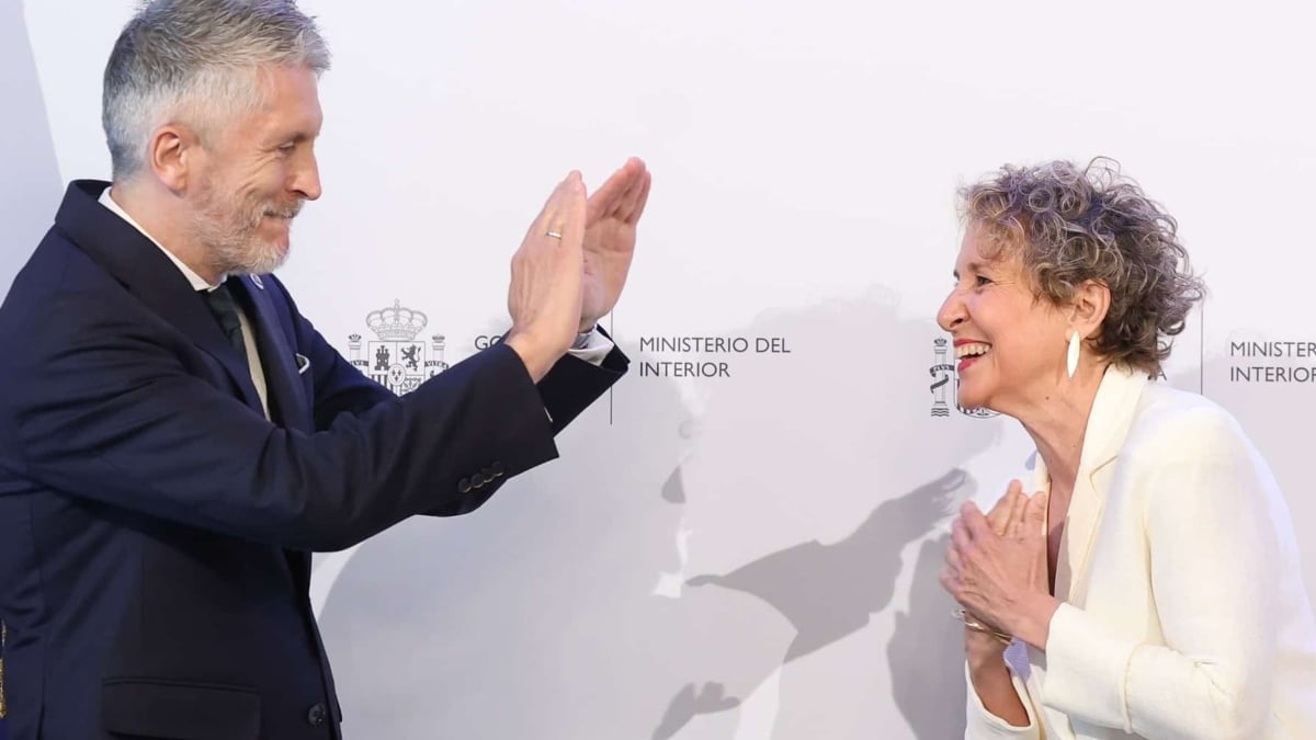 El ministro del Interior, Fernando Grande-Marlaska, preside la toma de posesión de la nueva secretaria de Estado de Seguridad, Aina Calvo