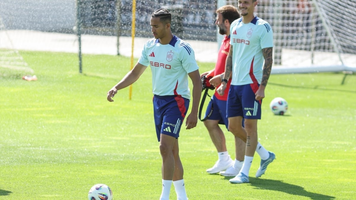 Mateo Joseph: "En Inglaterra respetan bastante a los jugadores españoles"