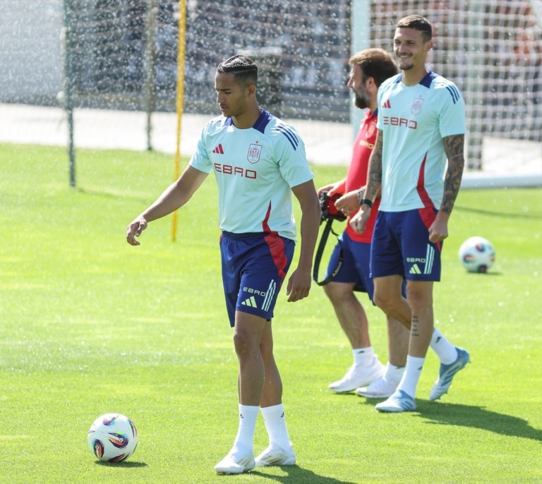 Mateo Joseph: "En Inglaterra respetan bastante a los jugadores españoles"