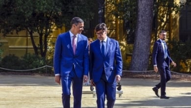 Sánchez se reúne con Illa en La Moncloa en plena crisis del 'caso Cerdán'