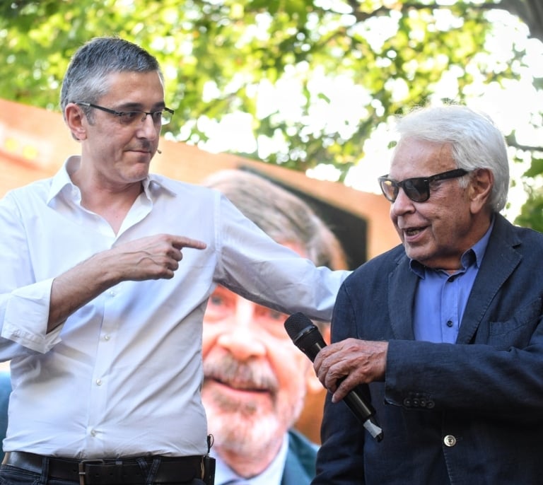 Moncloa y Ferraz eluden polemizar con González y los críticos a Sánchez, pero el malestar interno crece