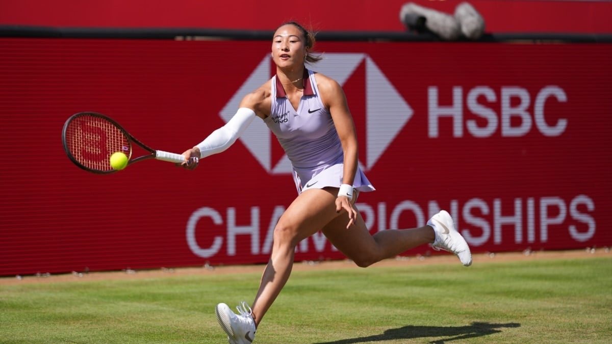 Quién es Zheng Qinwen, la primera tenista china campeona olímpica individual