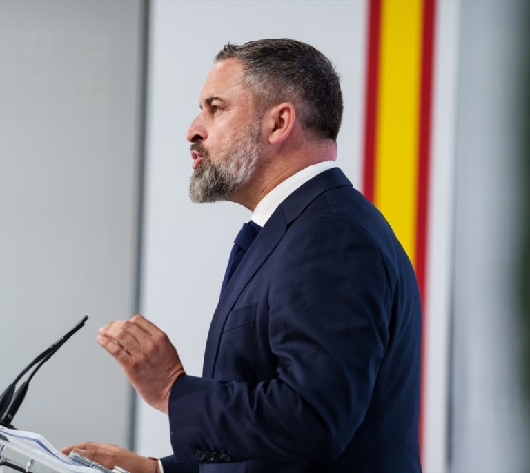 "Acabarás en la cárcel": Abascal se enciende contra Sánchez
