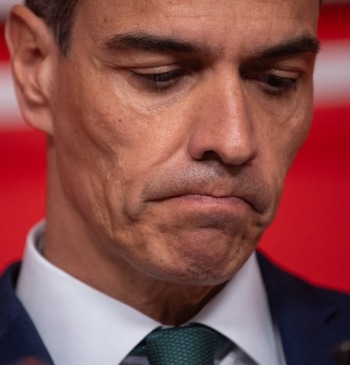 Exministros y ex altos cargos del PSOE piden por carta a Sánchez [...]