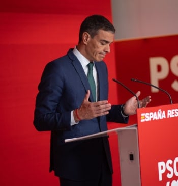 Sánchez pasa a la ofensiva: pretende aguantar hasta 2027 y reta a [...]